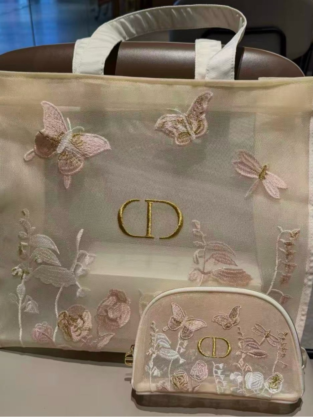 Dior beauty tote set - Picture 1 of 10